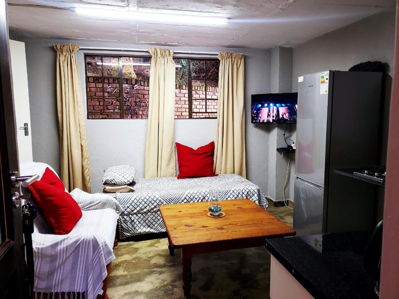넬스프리트 13 @ Rhinoroad Nelspruit 아파트 외부 사진